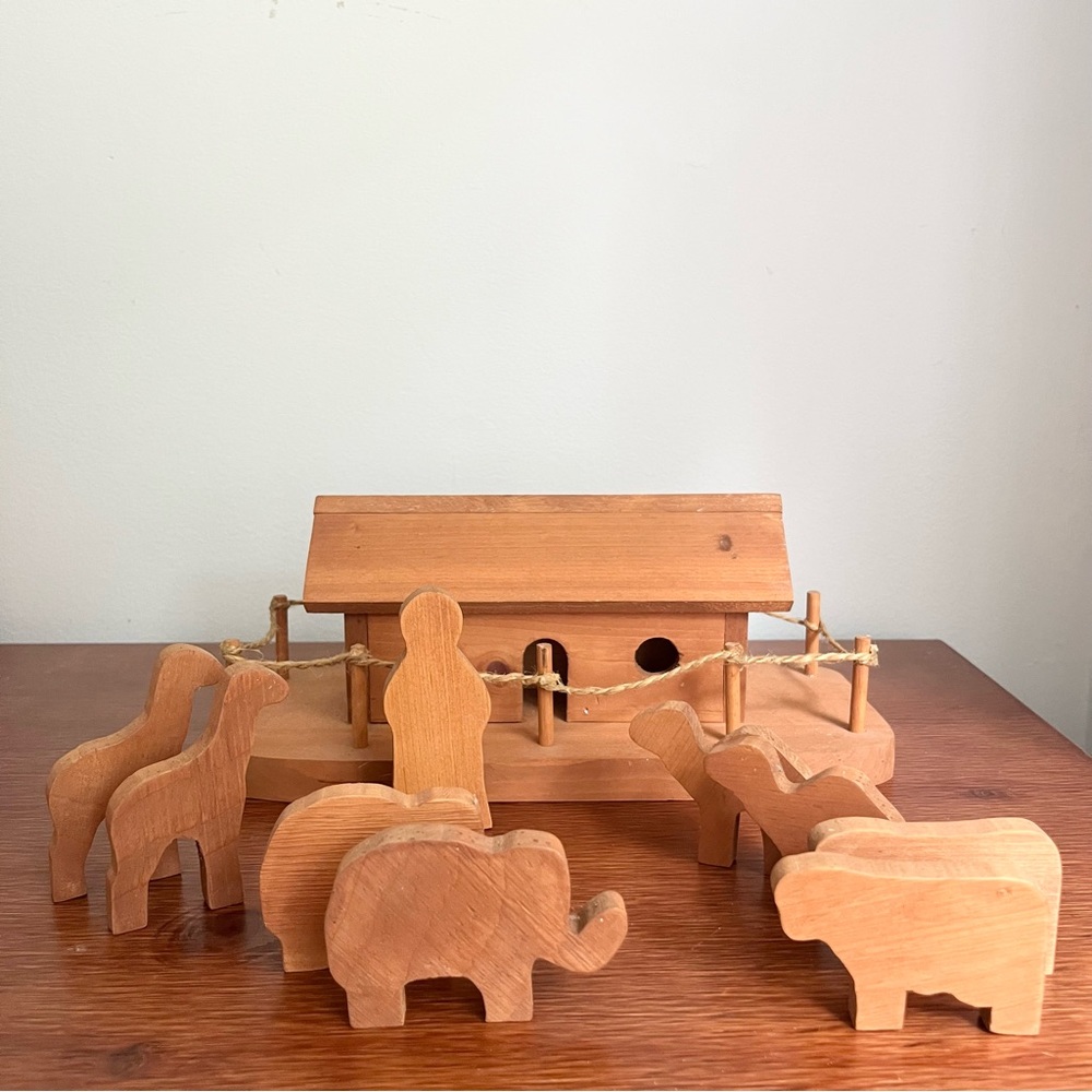 Beautiful Handmade Wooden Noah’s Ark Set with Animals Decoration Bible Kids Toy